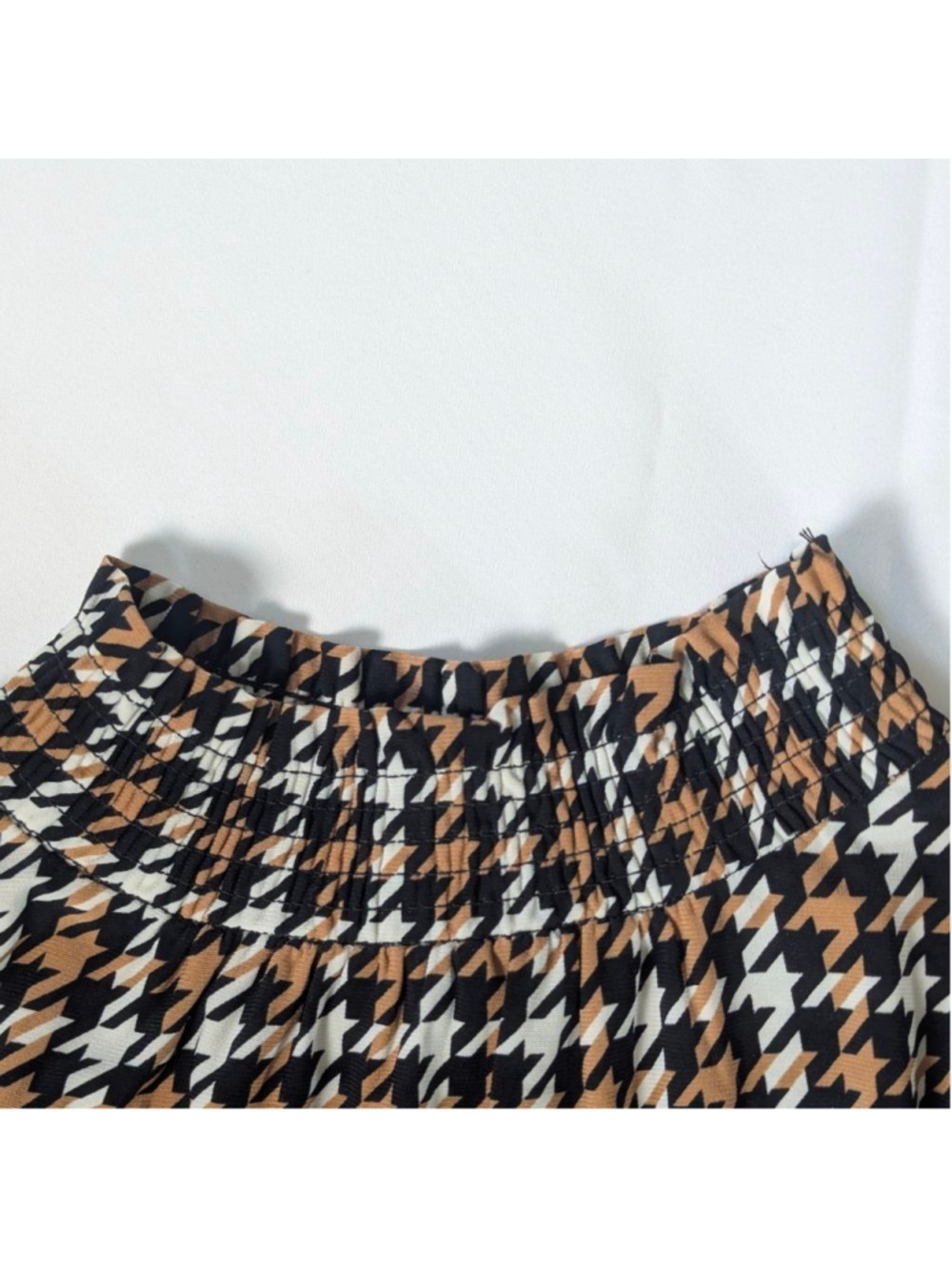 Anne Klein Houndstooth Smocked Neck Blouse Large - Picture 4 of 5